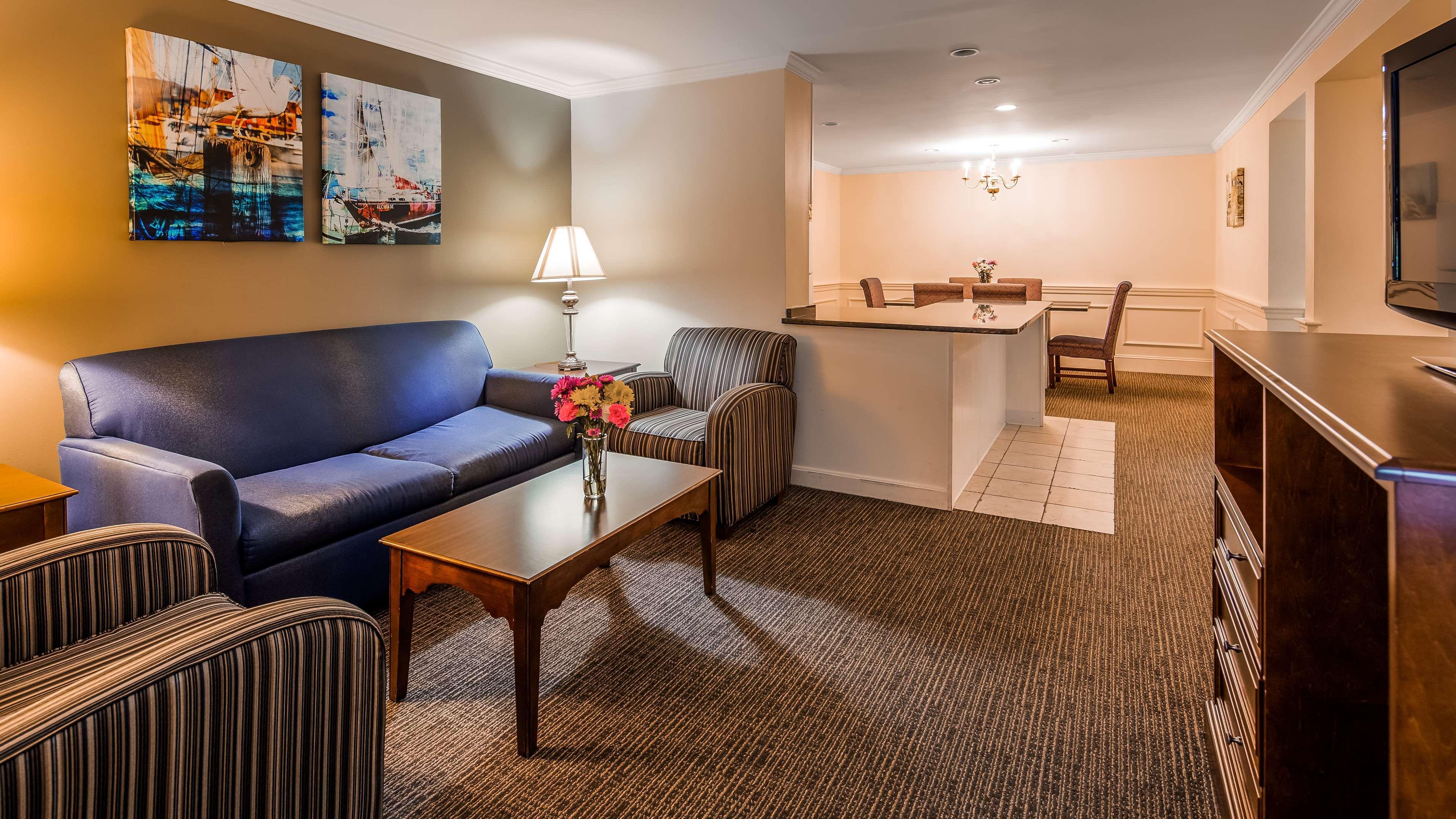 Best Western Adams Inn Quincy-Boston Exterior photo
